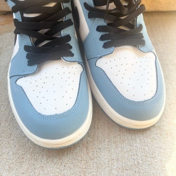 Nike Jordan 1 Retro OG High University Blue size 9.5 - Picture 4 of 10